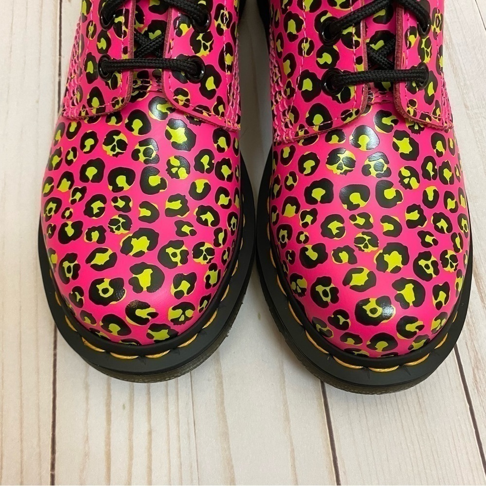 Dr. Martens 1460‎ Smooth Leather Leopard Print Combat Boots Size 7 Women - Picture 3 of 14